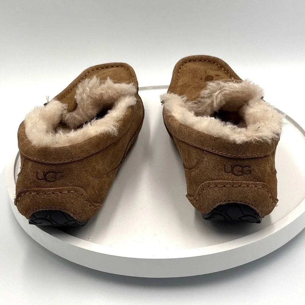 UGG Kids Ansley Chestnut Suede Moccasin Slippers 1120886K Brown Size 4 Youth